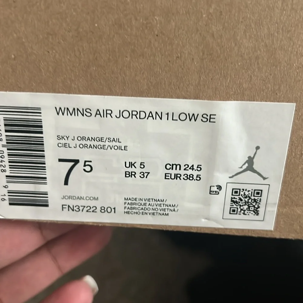 Brand New Women’s Jordan 1